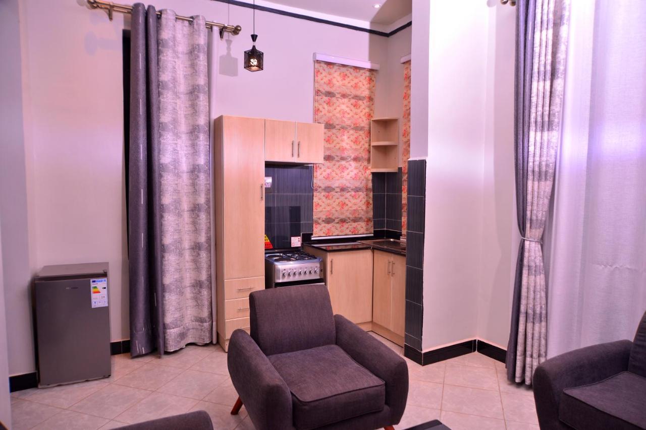 Hilltop Apartments Bwebajja エクステリア 写真